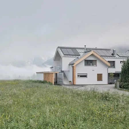 Urban Alpine Penthouse With Lake View Maurach  Exterior photo